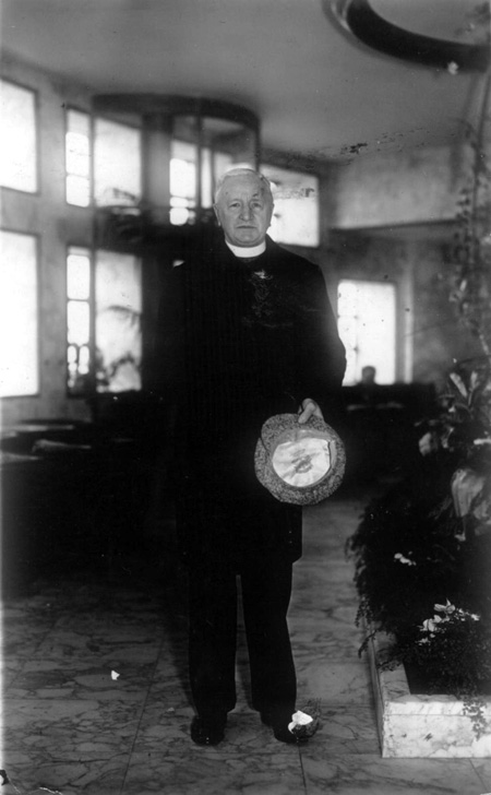 Father with hat